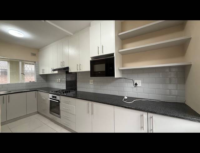 2 BEDROOM DUPLEX RENTED IN ESSENWOOD